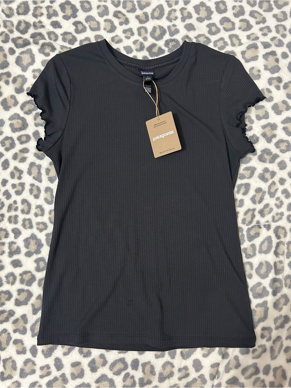 NWT Patagonia Medium Women's Black Short Sleeve Shirt